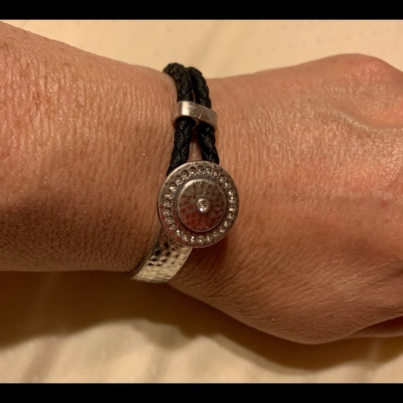 Premier Designs - Button Bracelet Silver Tone - Picture 3 of 5